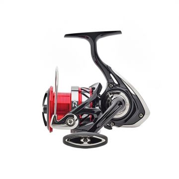 Daiwa Ninja Feeder LT rood - zwart - grijs vismolen 6000